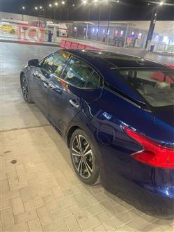 نيسان ماكسيما